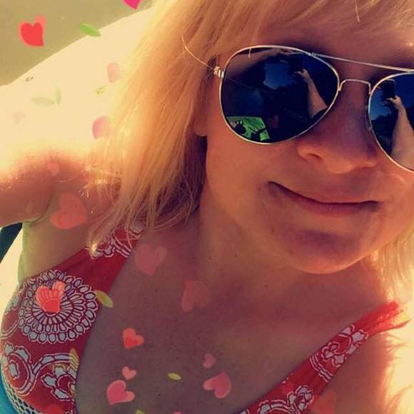 Meet your Posher, Clover - Picture 2 of 11